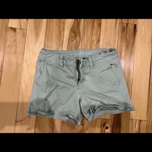 American Eagle Size 4 Green Khaki Shorts
